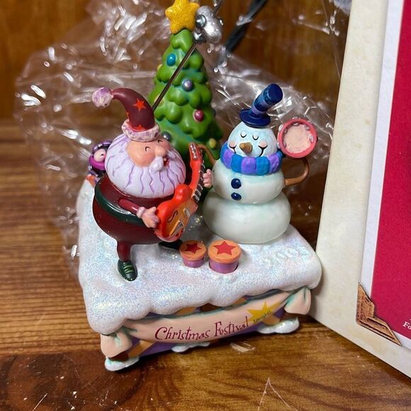 Hallmark Keepsake Ornament 2003 Play it Again, Santa! Movement Magic and Sound - Picture 2 of 5